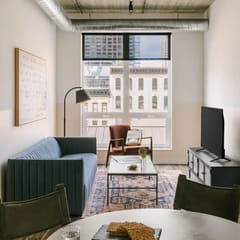 Luxury Designer Loft 402 | River North