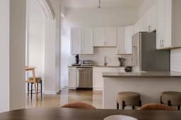 Designer Loft 3E | Heart of Gold Coast/River North - Image 3