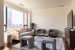 Luxury Designer Penthouse 3803 | Pool | Gold Coast - Image 5