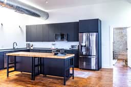 Luxury Designer Penthouse Loft | Sleeps 20 - Image 3