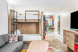 The Egyptian - Retro Modern Motel - Room 200 - Image 5