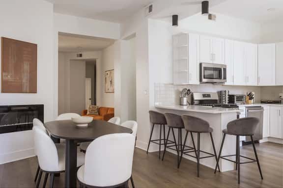 Penthouse Designer Loft 4W | GoldCoast/River North - Image 1