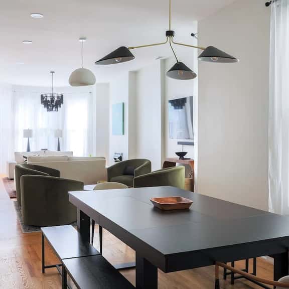 Luxury Two-Level Townhouse | Patio | Lincoln Park - Image 1