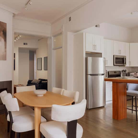 Designer Loft 2W | Heart of Gold Coast/River North - Image 1