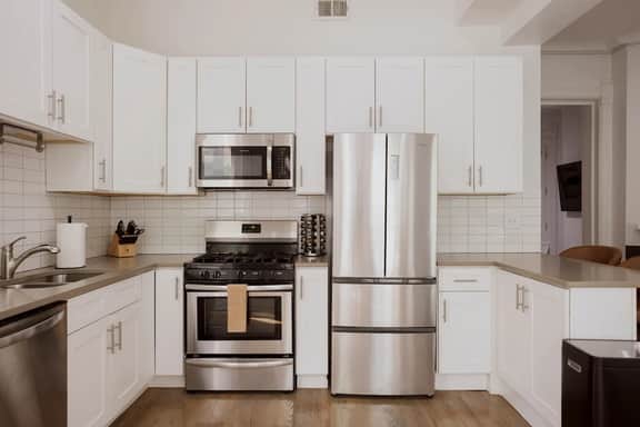 Designer Combo Loft 2E & 2W|Gold Coast/River North - Image 2