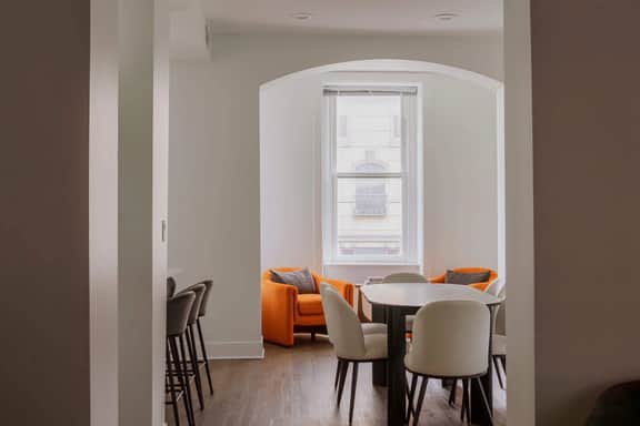 Penthouse Designer Loft 4W | GoldCoast/River North - Image 2