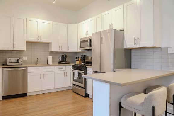 Designer Loft 4E | Heart of Gold Coast/River North - Image 3