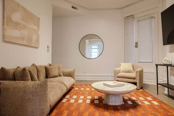 Designer Loft 4E | Heart of Gold Coast/River North - Image 5