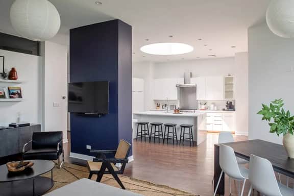 Unique Luxury Fulton Market Penthouse - Sleeps 32 - Image 3