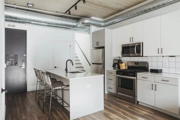 Luxury Penthouse Loft w/Terrace  507 | River North - Image 5