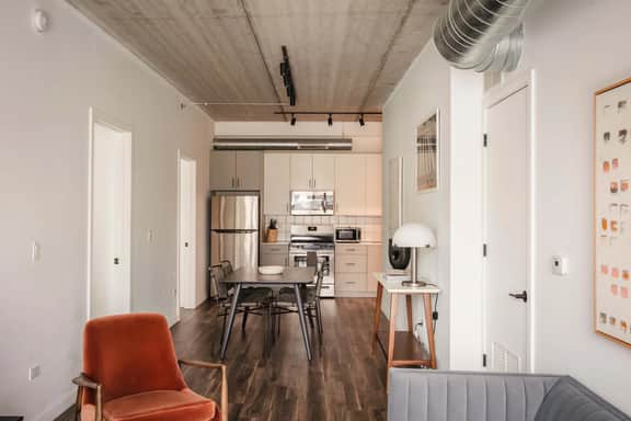 Luxury Designer Penthouse Loft 502 | River North - Image 5