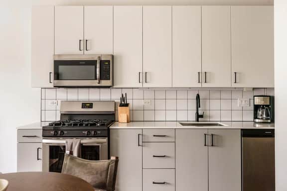 Luxury Penthouse Loft w/Terrace  504 | River North - Image 2