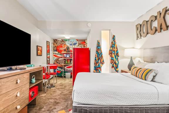 The Egyptian - Retro Modern Motel - COMBO 00/01 - Image 2