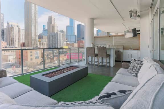 Luxury Loft Collection 03 - Terrace - River North - Image 4