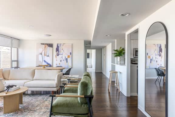 Luxury Designer Penthouse 3804 | Pool | Gold Coast - Image 2